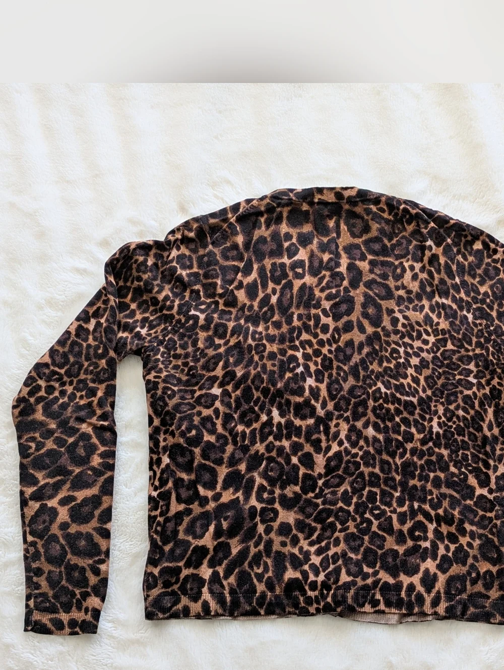 NWOT White House Black Market Leopard Print Crewneck Long Sleeve Cardigan Size S - Picture 3 of 10